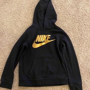 Big boys Nike Hoodie Black and Gold size medium 8/10